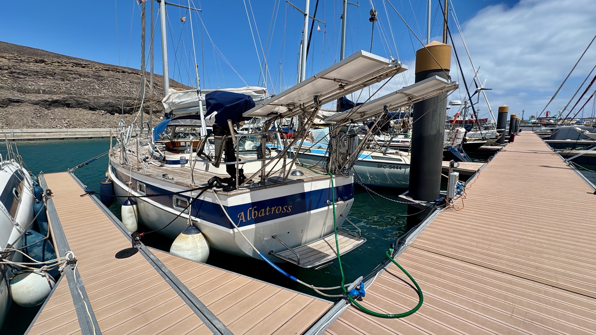 Hallberg-Rassy 42 E