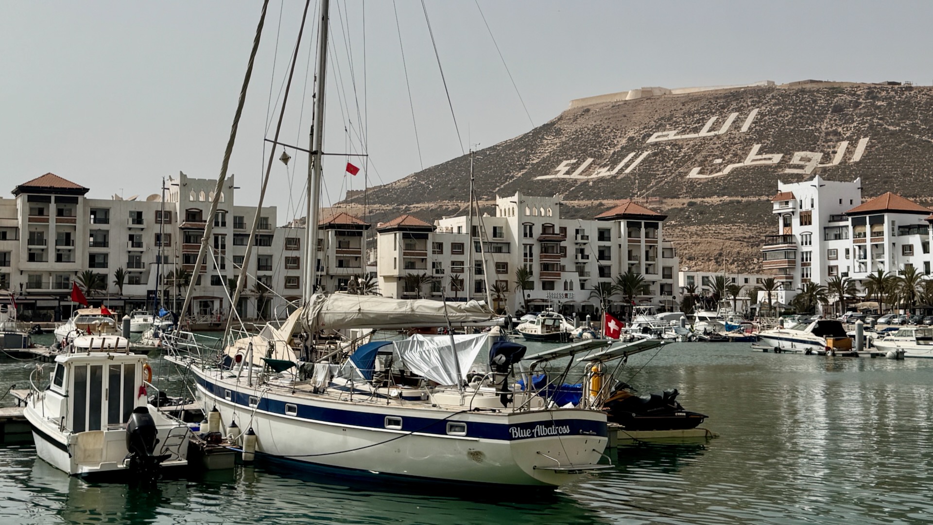 Mit der Blue Albatross in der Marina von Agadir